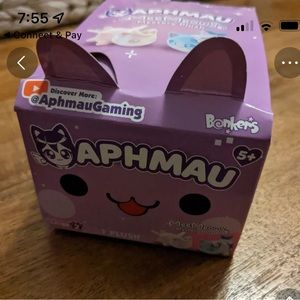 Aphmau plush (new) pink strawberry mee meow